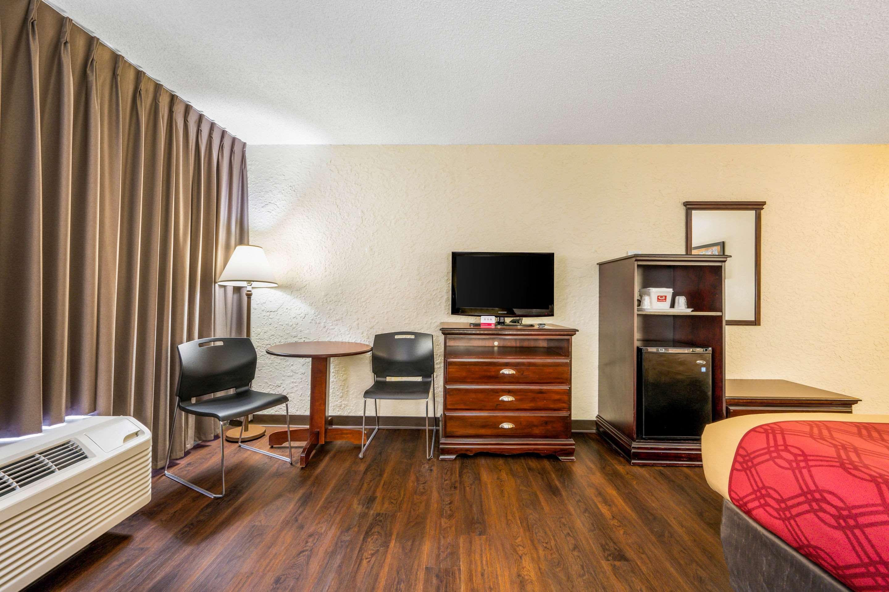 Econo Lodge Corinth Eksteriør billede