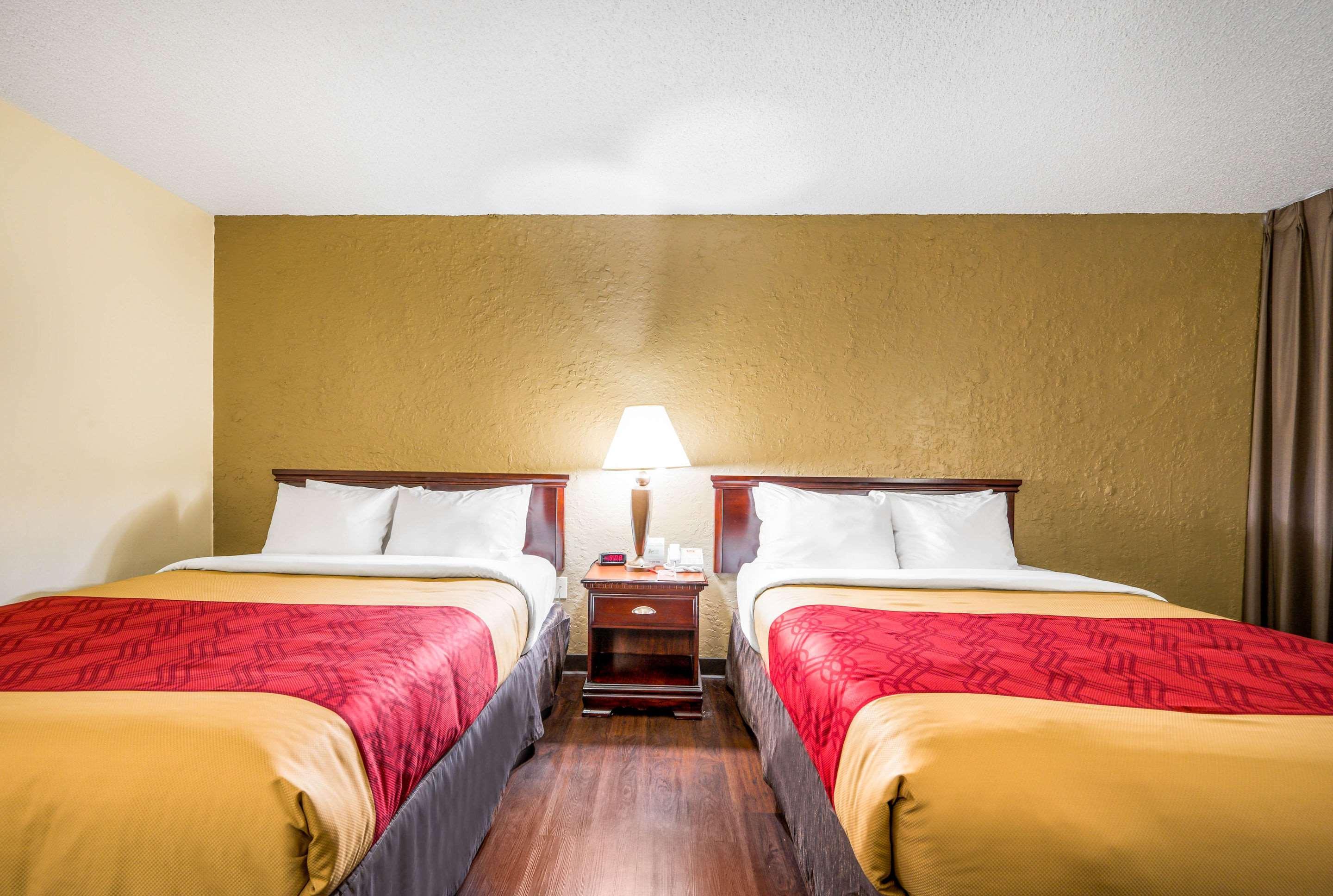 Econo Lodge Corinth Eksteriør billede
