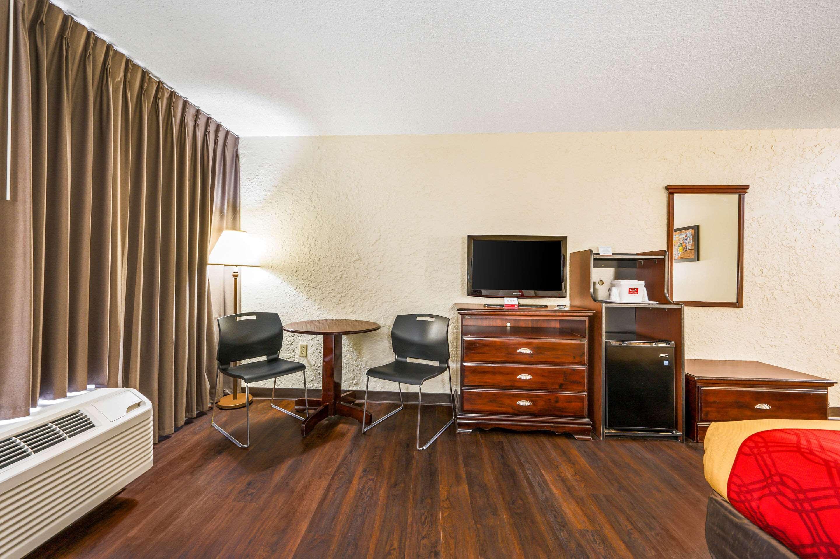 Econo Lodge Corinth Eksteriør billede