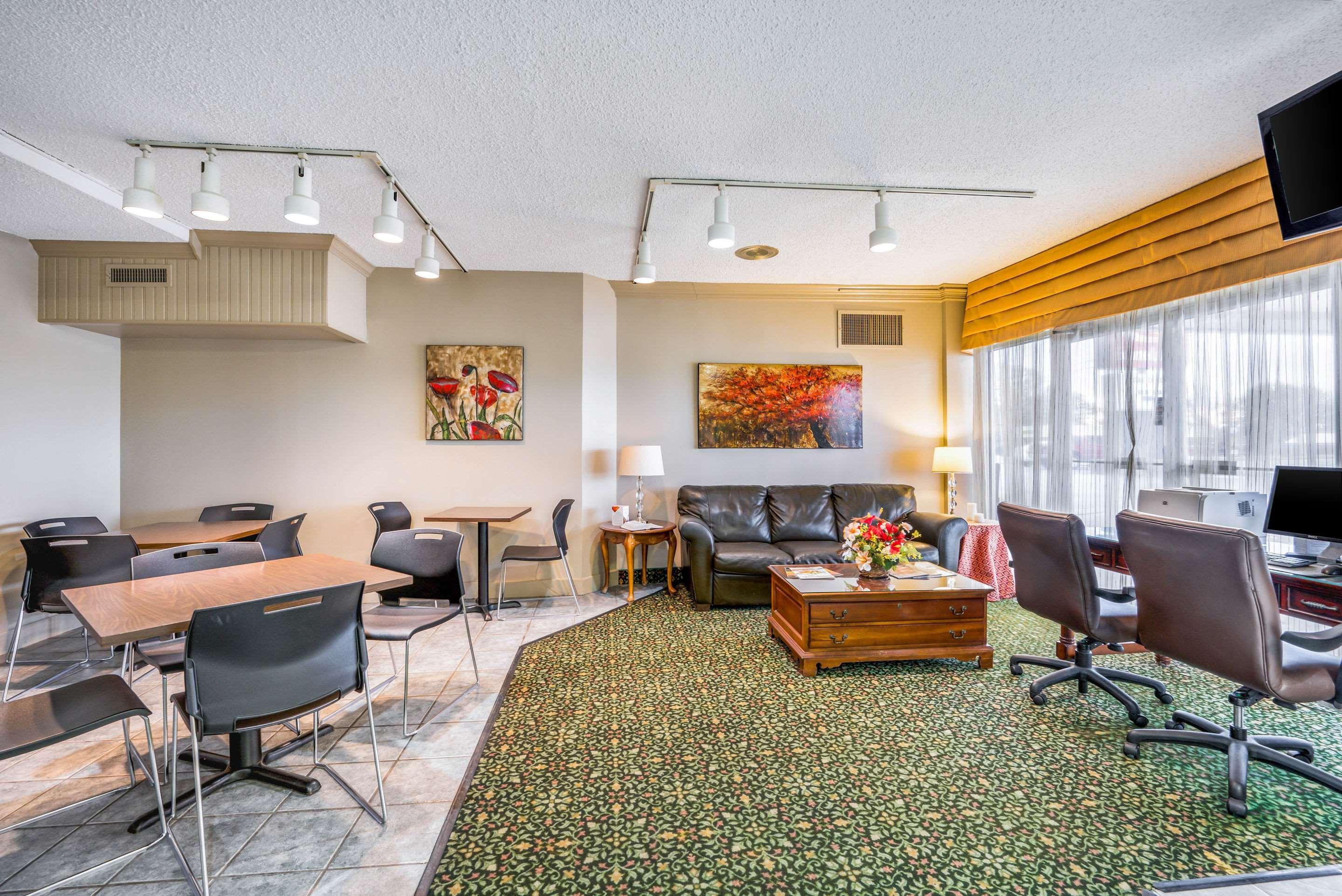 Econo Lodge Corinth Eksteriør billede