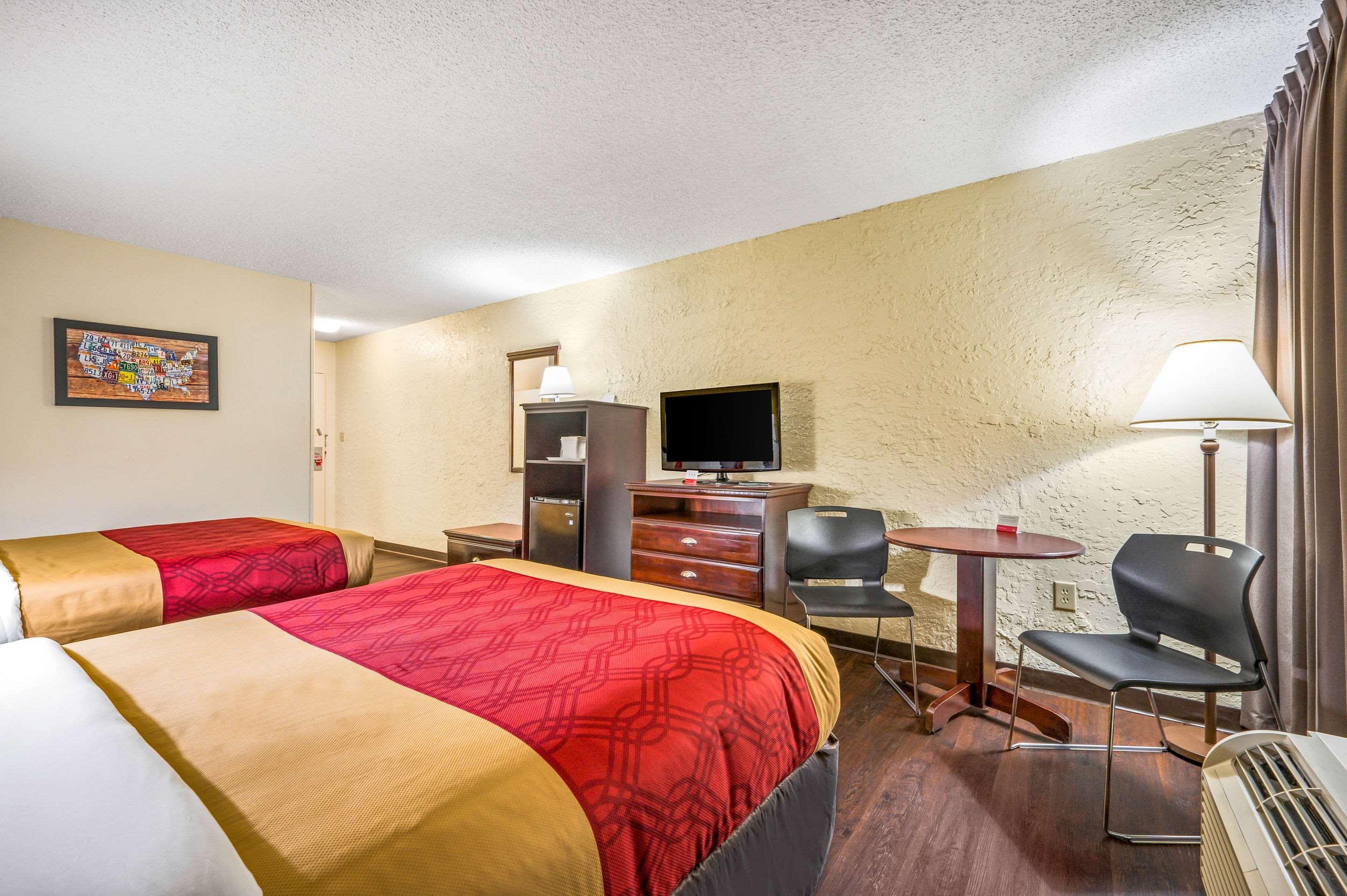 Econo Lodge Corinth Eksteriør billede