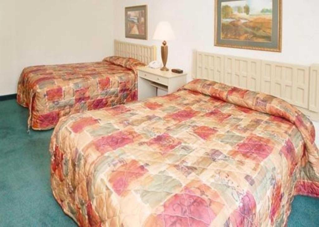 Econo Lodge Corinth Eksteriør billede