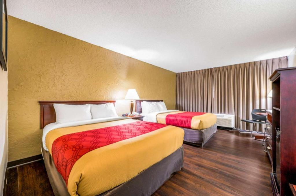 Econo Lodge Corinth Eksteriør billede
